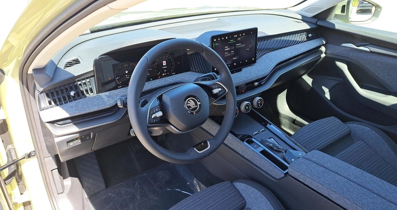 Skoda Superb cena 231400 przebieg: 9, rok produkcji 2024 z Białobrzegi małe 704